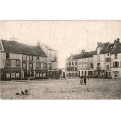 REBAIS: place du marché la mairie - très bon état