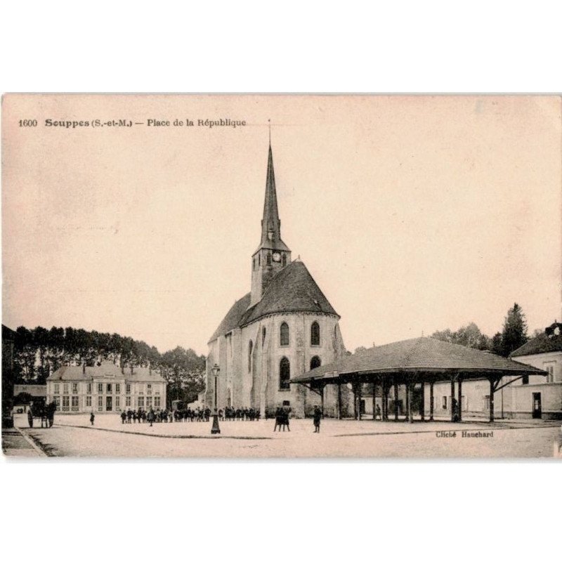 SOUPPES: place de la république - très bon état