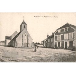 VALENCE-en-BRIE: l'église, place du village - très bon état