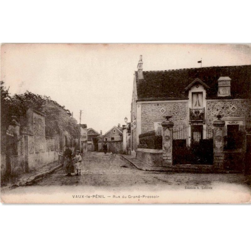 VAUX-le-PENIL: rue du grand-pressoir - très bon état