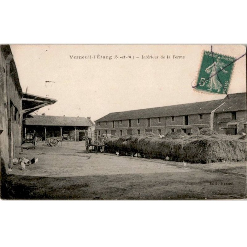 VERNEUIL-L'ETANG: intérieur de la ferme - très bon état