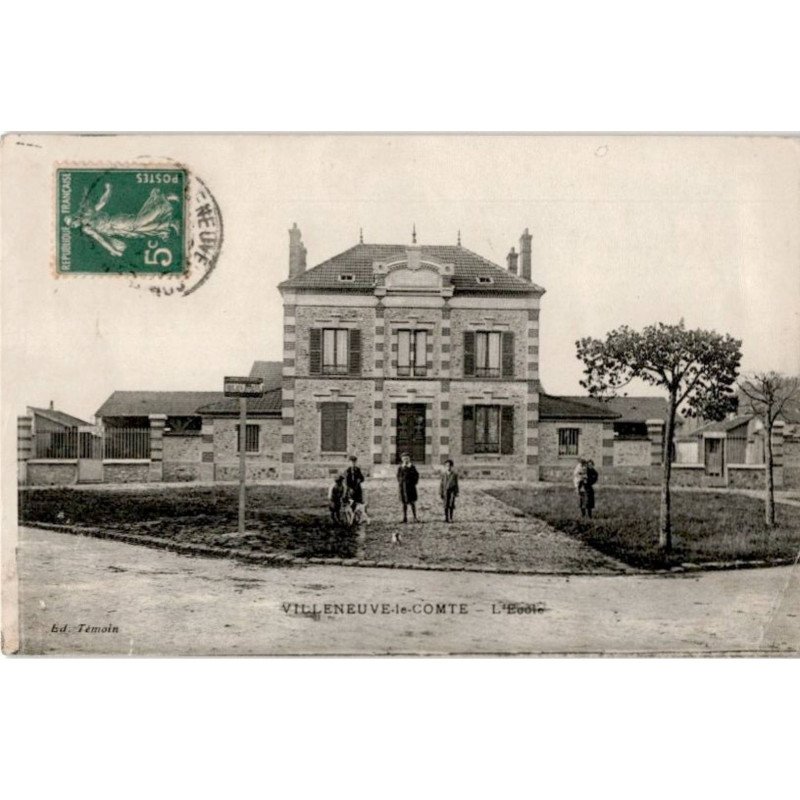VILLENEUVE-LE-COMTE: l'école - état