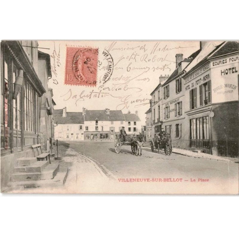 VILLENEUVE-sur-BELLOT: la place - très bon état