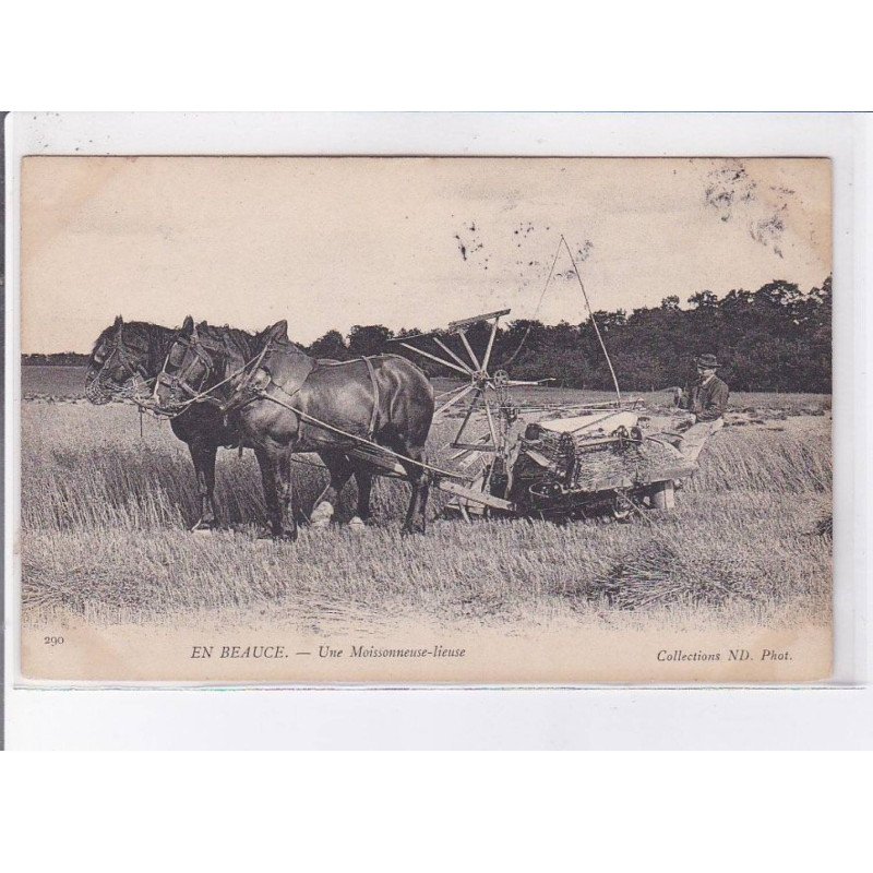 EN BEAUCE: une moissonneuse-liseuse - état