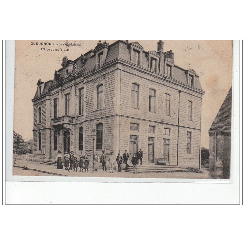 GUEUGNON - L'Hôtel de Ville - très bon état