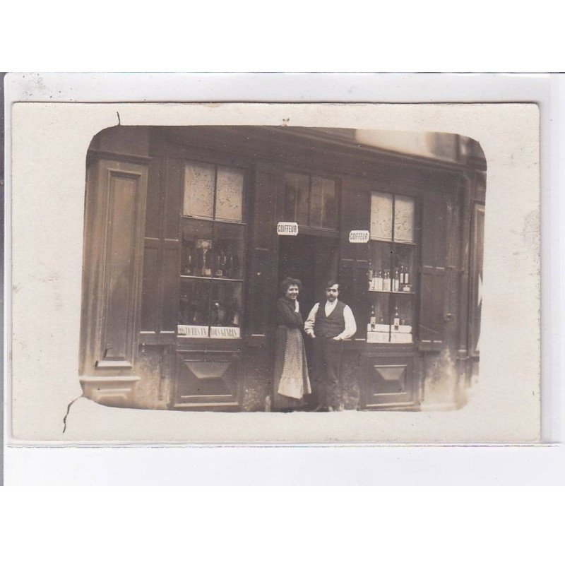 LORRIS(?): coiffeur, boutique - très bon état