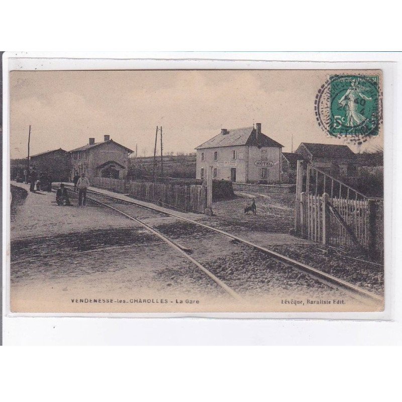 VENDENESSE-les-CHAROLLES: la gare - très bon état