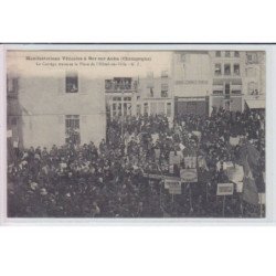 BAR-SUR-AUBE: manifestation viticoles, le cortège traverse la place de l'hotel-de-ville, texte - état