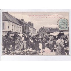 FORGES-les-EAUX: station thermale, un coin de la place brevière un jour de marché - très bon état