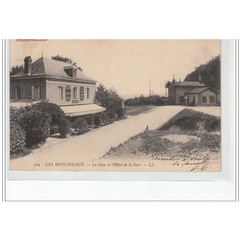 LES MOULINEAUX - La Gare et l'Hôtel de la Gare -  très bon état