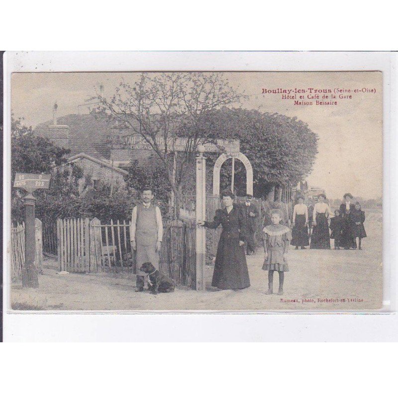 BOULLAY-les-TROUS: hôtel et café de la gare maison bestiaire - très bon état