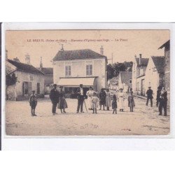 LE BREUIL: hameau d'epinay-sur-orge, la place - très bon état