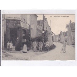 BROLLES: grande-rue chambres meublées Hubert md de vins - très bon état