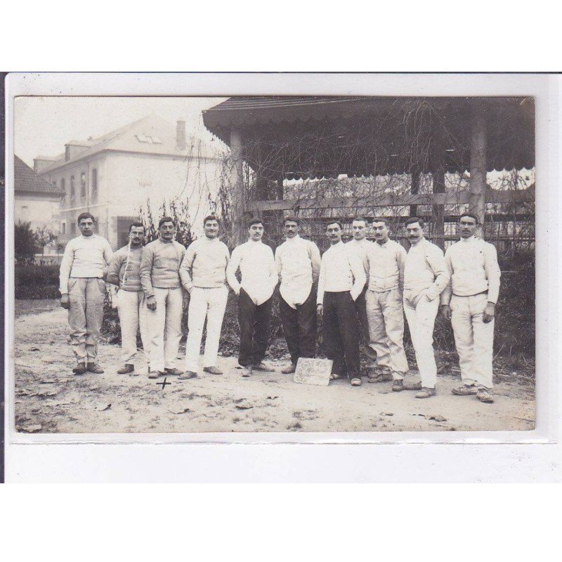 THOMERY: escrime - très bon état