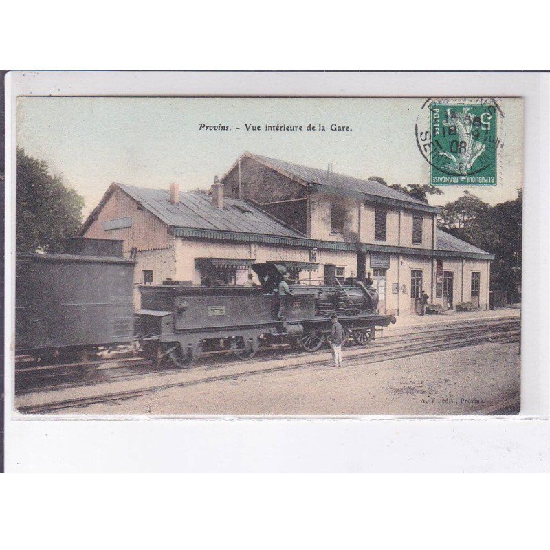 PROVINS: vue intérieure de la gare - très bon état