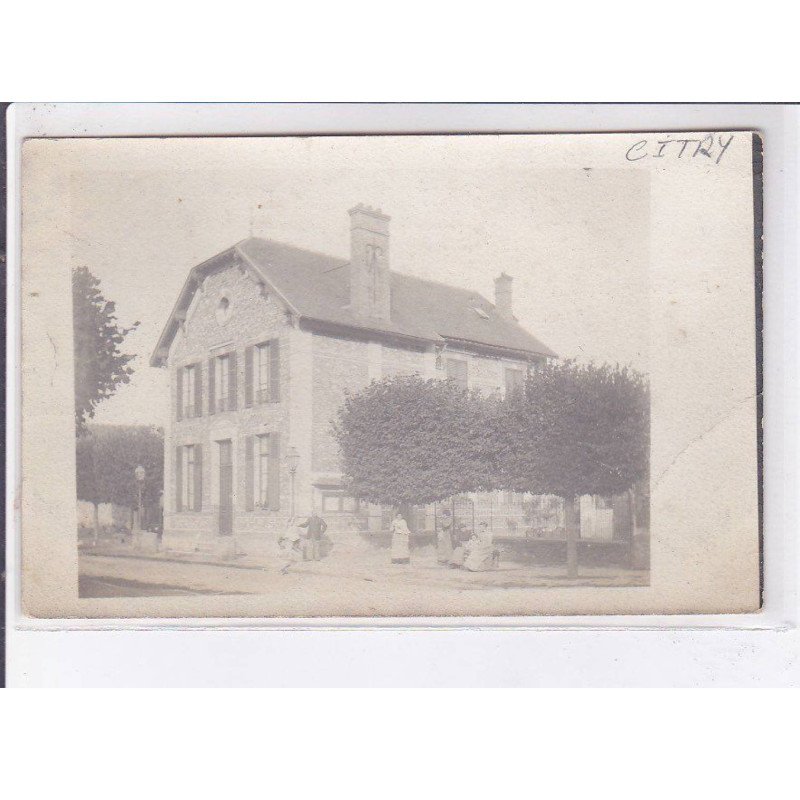 CITRY: batiment - très bon état