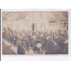 CONFLANS-SAINTE-HONORINE: militaires, musiciens - très bon état