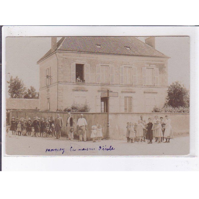 PROVENCY: la maison d'école - très bon état