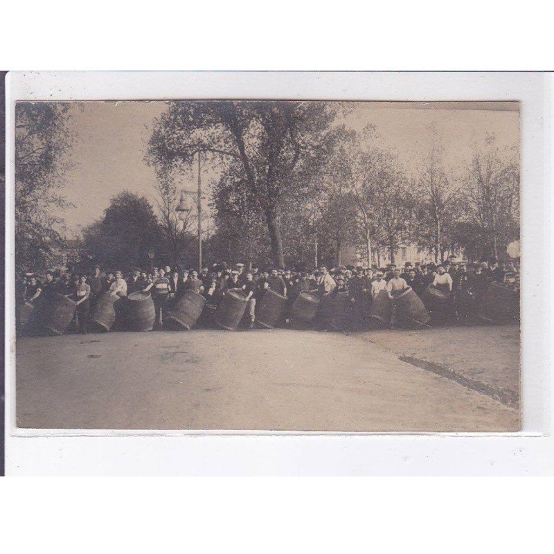 BOUTIGNY: course de tonneau, fête - très bon état