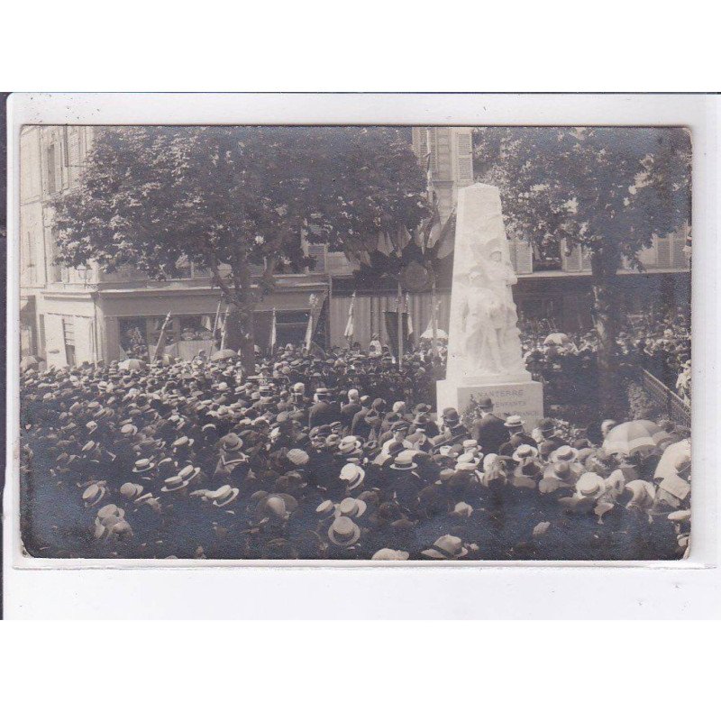 NANTERRE: monument aux morts - très bon état