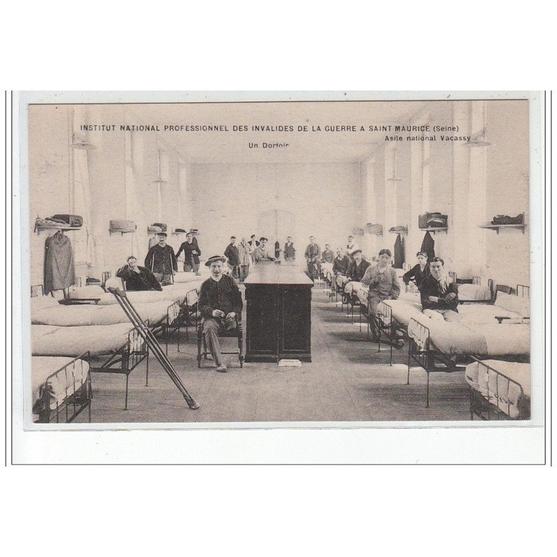 SAINT MAURICE - Institut National Professionnel des Invalides de la Guerre - un dortoir - très bon état