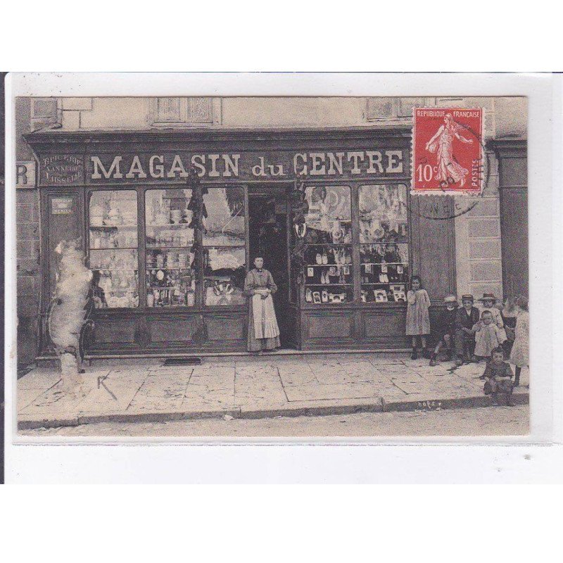 TRAMAYES: magasin du centre - état