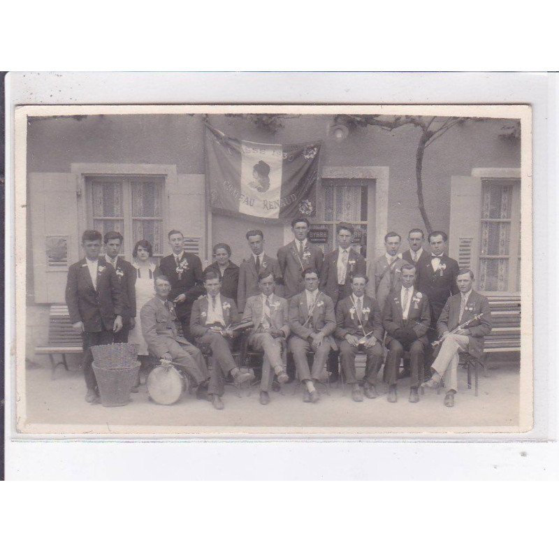 CHATEAURENAUD: classe 1930 - très bon état CHATEAURENAUD: classe 1930 - très bon état