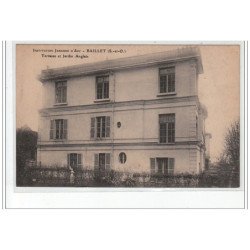 Institution Jehanne d'Arc à BAILLET - Terrasse et Jardin Anglais - très bon état