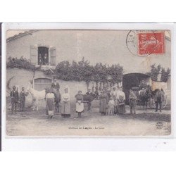 CHATEAU DE LANGLEE: la cour - état