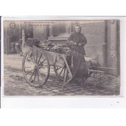 TOURS: les petits métiers de la rue, marchande de légumes - état