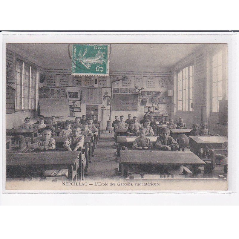 NERCILLAC - l'école des garçon, vue intérieure - très bon état