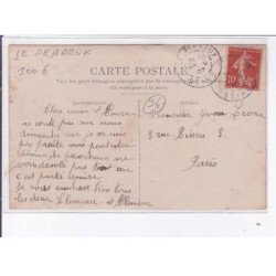 LE PERREUX: perosnnages dans la rue façe à un commerce - très bon état