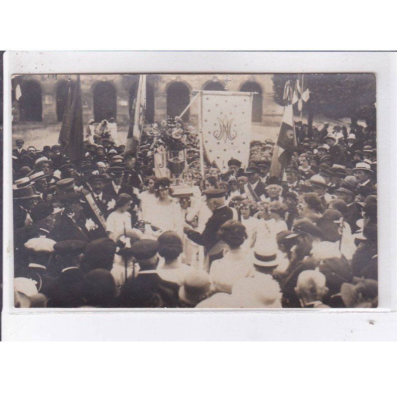 NOGENT-sur-MARNE: fête - très bon état