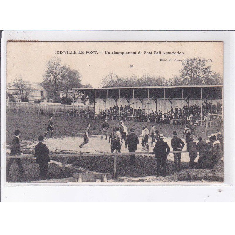 JOINVILLE-le-PONT: un championnat de football association - très bon état