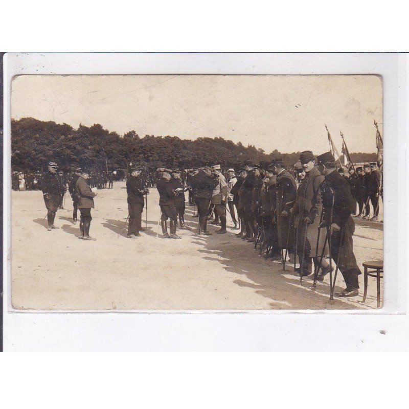 VINCENNES: revue militaire - très bon état