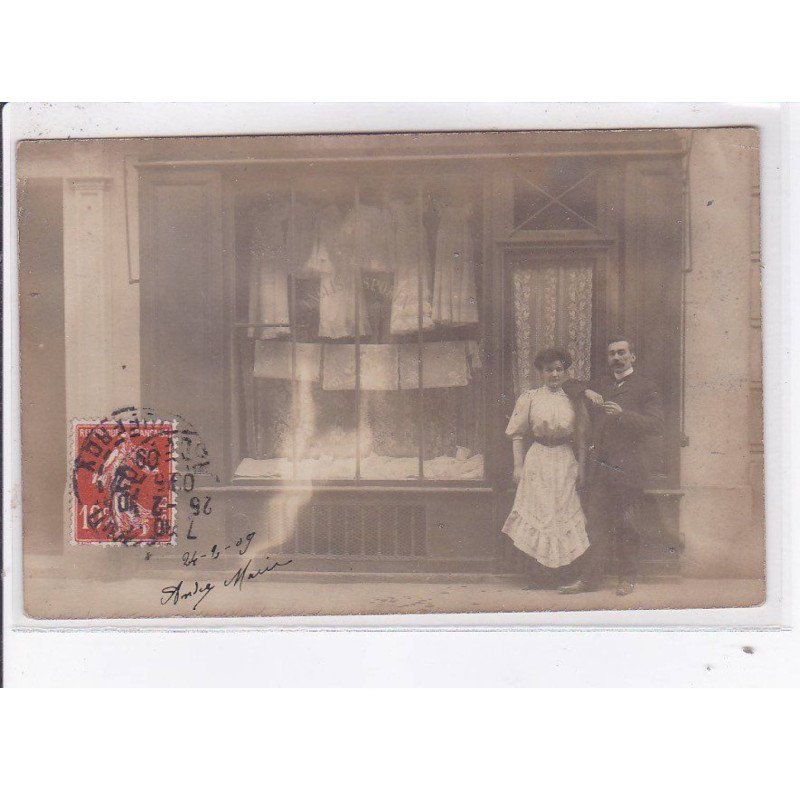 PARIS: magasin de mode, tissus - très bon état