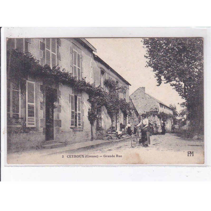 CEYROUX: grande rue - état