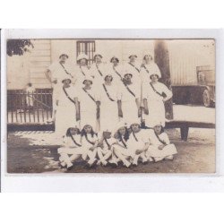 MAINE ET LOIRE: un groupe de femme - très bon état