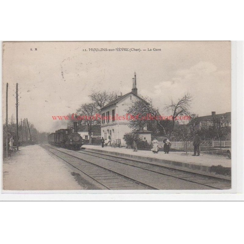 MOULINS SUR YEVRES : la gare - très bon état
