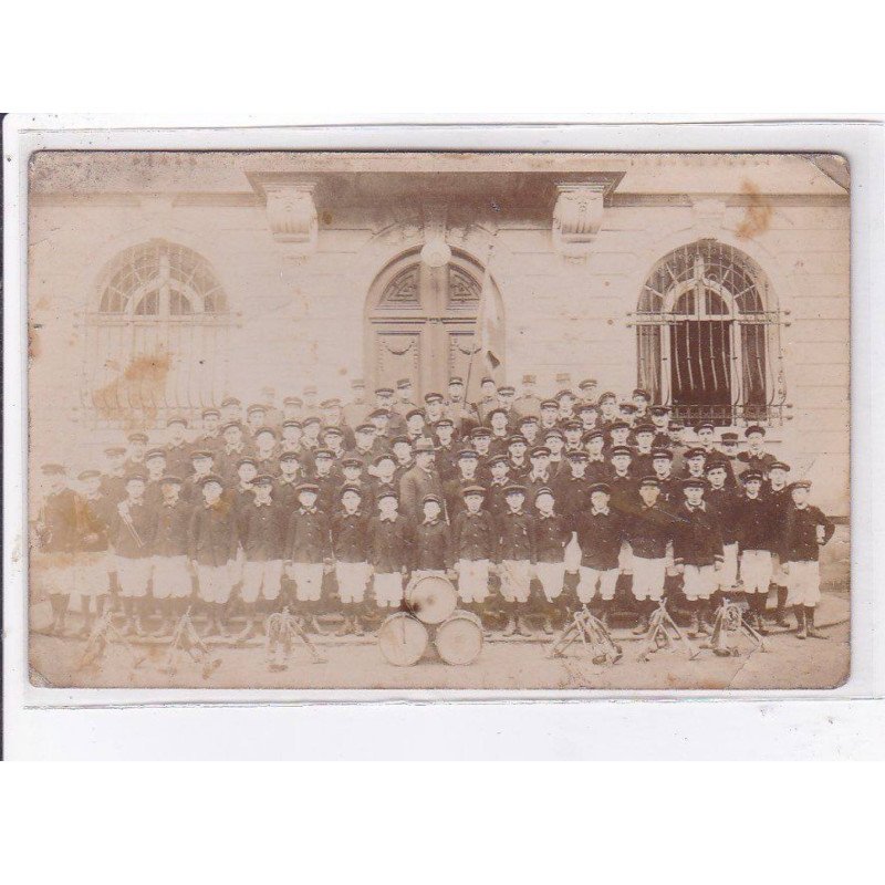 BILLOM(?): enfant troupe, militaire - état