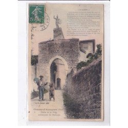 CHAZAY-D'AZERGUES: porte de la ville surmontée du rabouin, montreur d'ours - très bon état