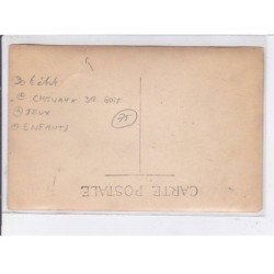 PARIS: chevaux de bois, jeux, enfants - état