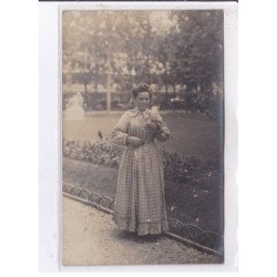 PARIS: ferme et oiseau apprivoisé - très bon état