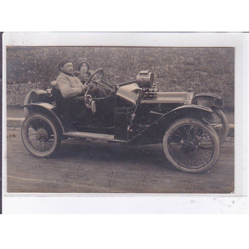 GUILLON: vétérinaire Michel et sa femme, voiture - état