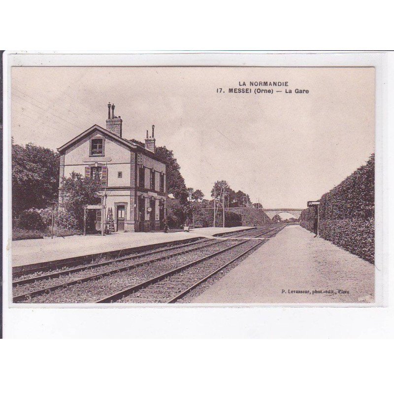 MESSEI: la gare - très bon état