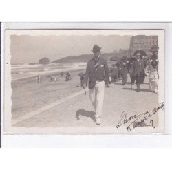 BIARRITZ: bord de plage, homme - très bon état