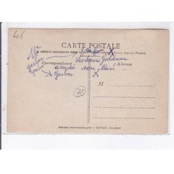 PARIS: personnages devant un restaurant (?) - très bon état