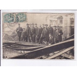 PARIS: bâtiment détruit, texte, photo - très bon état