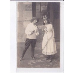 MELUN(?): fête - très bon état