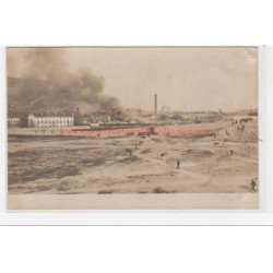 TOULON : carte photo de l'incendie des magasins de la Flotte en 1907 - très bon état